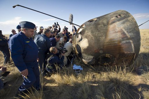 Expedition 28 Landing