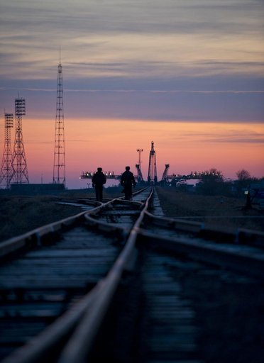 Expedition 29 Soyuz Rollout