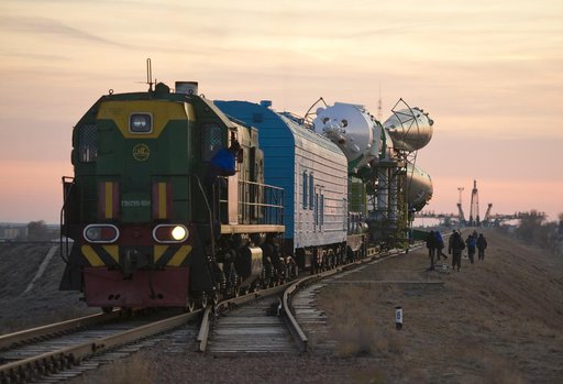 Expedition 29 Soyuz Rollout