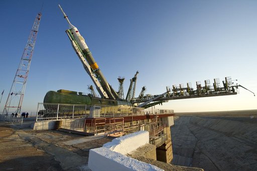 Expedition 29 Soyuz Rollout