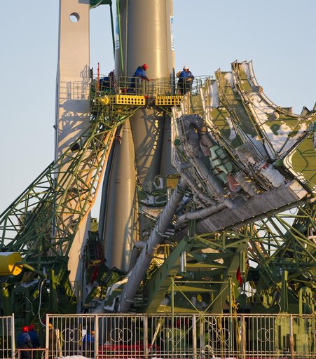 Expedition 30 Soyuz Rollout