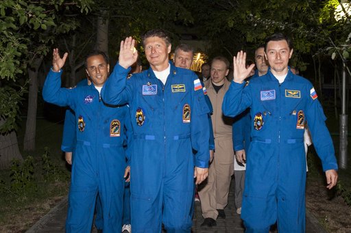 Expedition 31 Crew Prepares For Launch