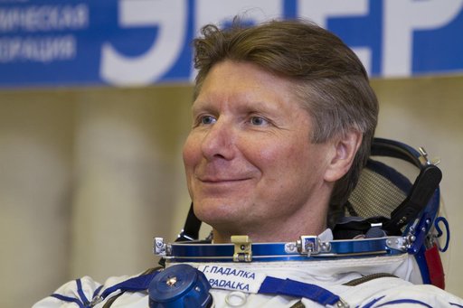 Expedition 31 Crew Prepares For Launch