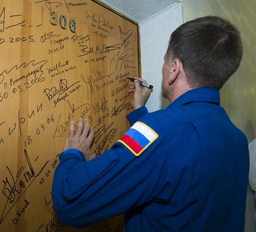 Expedition 32 Preflight