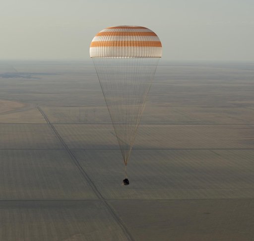 Expedition 32 Landing