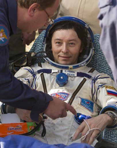 Expedition 32 Landing