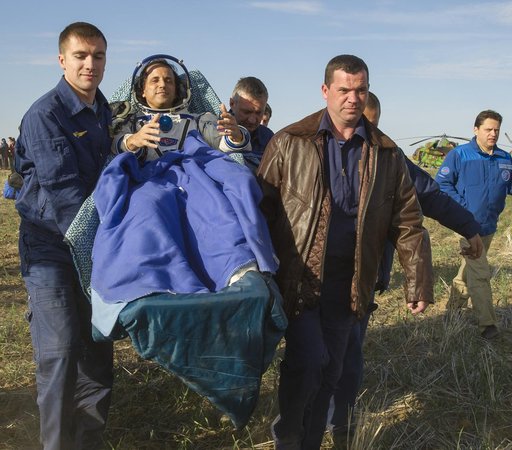 Expedition 32 Landing