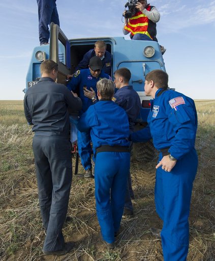 Expedition 32 Landing