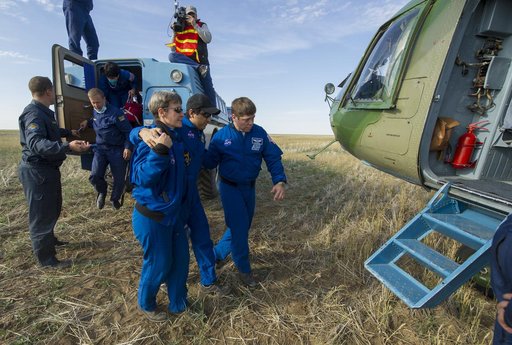 Expedition 32 Landing