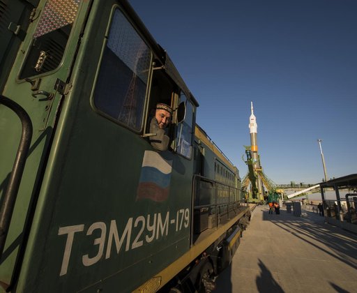 Expedition 33 Soyuz Rollout