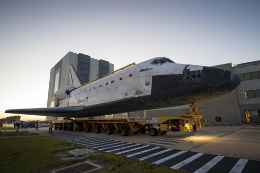 Space Shuttle Atlantis Move