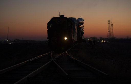 Expedition 34 Soyuz Rollout