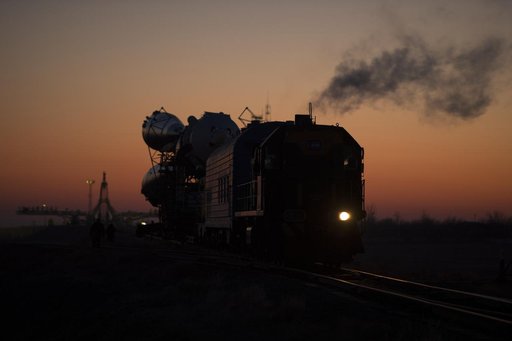 Expedition 34 Soyuz Rollout