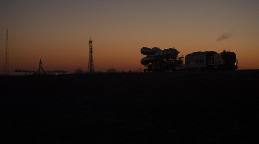 Expedition 34 Soyuz Rollout