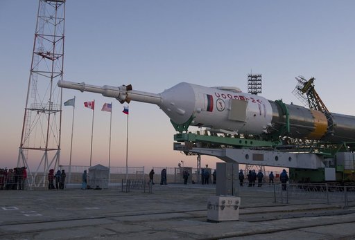Expedition 34 Soyuz Rollout