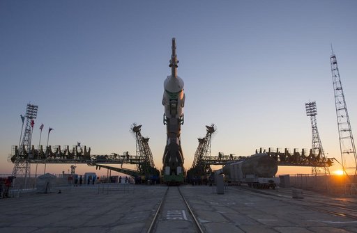 Expedition 34 Soyuz Rollout