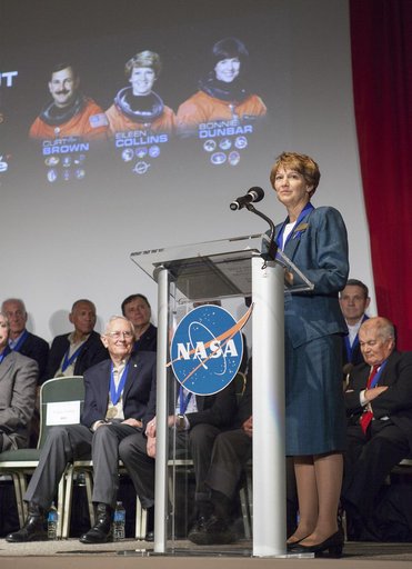 KSC-2013-2082