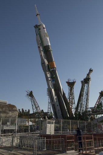 Expedition 35 Soyuz Rollout