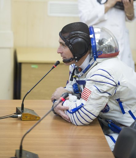 Expedition 35 Preflight