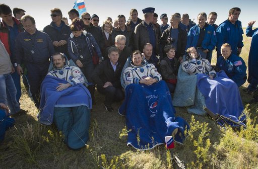 Expedition 35 Landing