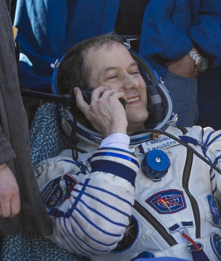 Expedition 35 Landing