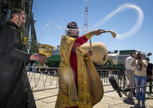 Expedition 36 Soyuz Blessing