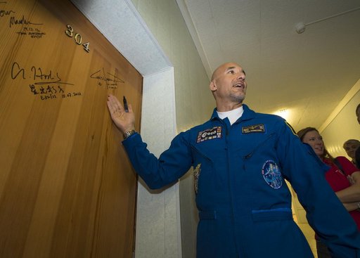 Expedition 36 Preflight