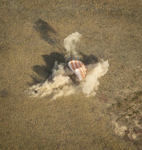 Expedition 36 Soyuz TMA-08M Landing