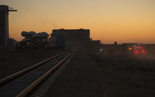 Expedition 37 Soyuz Rollout
