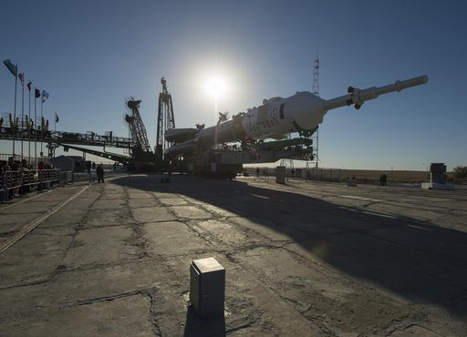 Expedition 37 Soyuz Rollout