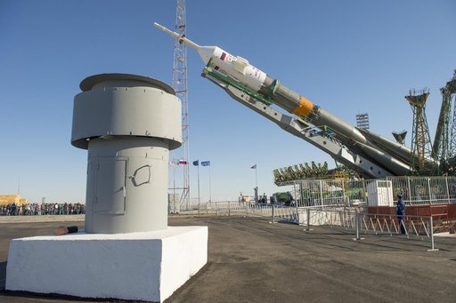 Expedition 37 Soyuz Rollout