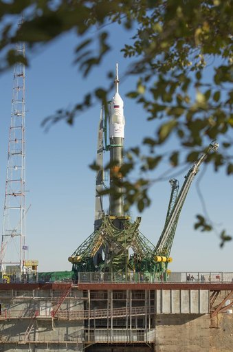 Expedition 37 Soyuz Rollout