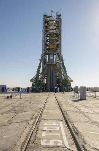 Expedition 37 Soyuz Rollout