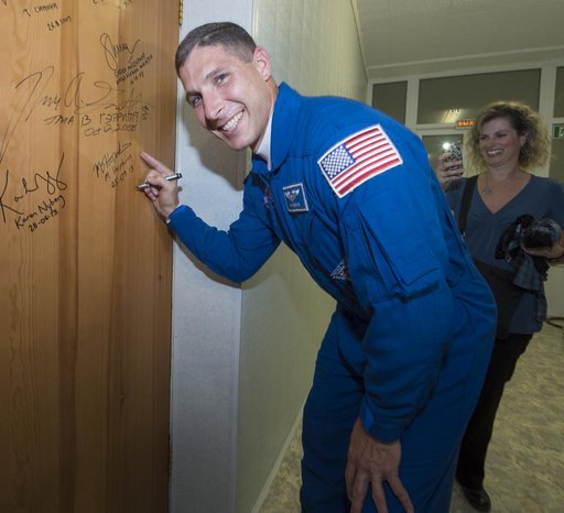Expedition 37 Door Signing