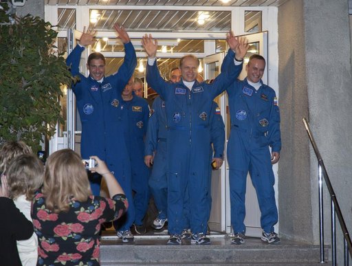Expedition 37 Preflight