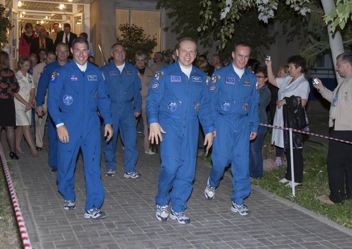 Expedition 37 Preflight
