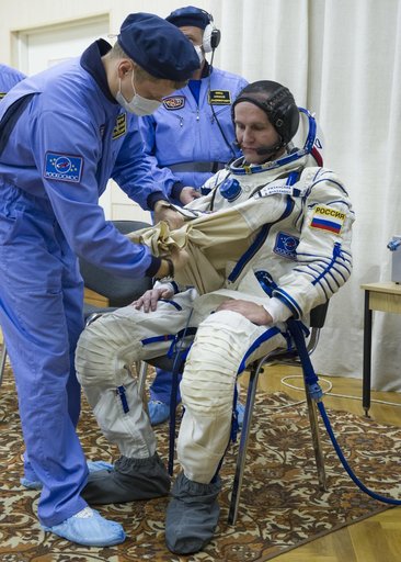 Expedition 37 Preflight