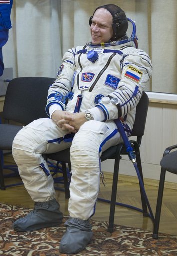 Expedition 37 Preflight