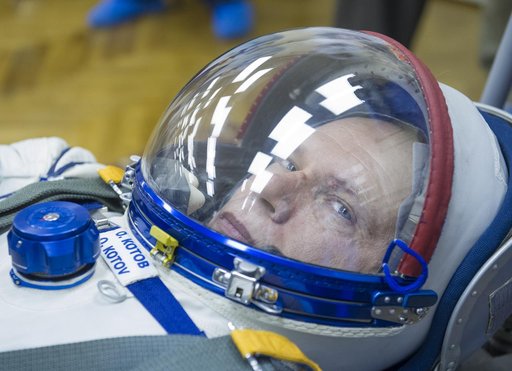 Expedition 37 Preflight