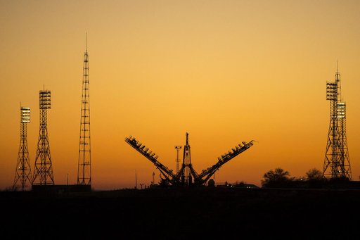 Expedition 38 Soyuz Rollout