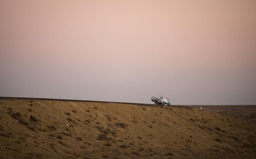 Expedition 38 Soyuz Rollout