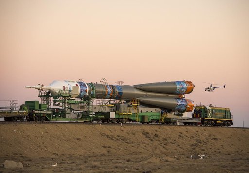 Expedition 38 Soyuz Rollout