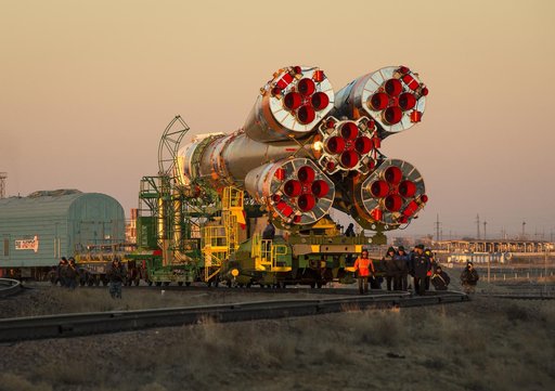 Expedition 38 Soyuz Rollout