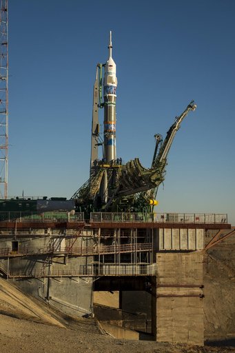 Expedition 38 Soyuz Rollout