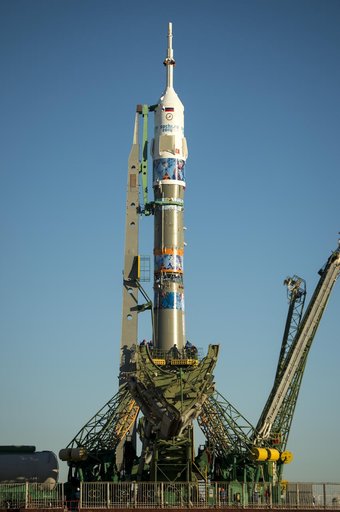 Expedition 38 Soyuz Rollout