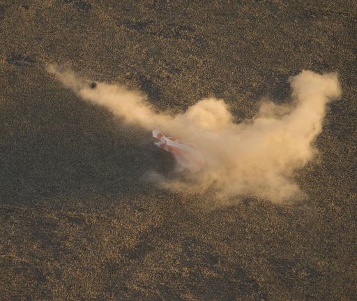 Expedition 37 Landing