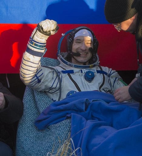 Expedition 37 Landing
