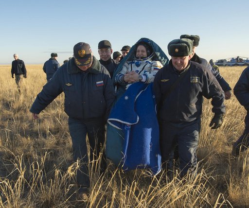 Expedition 37 Landing