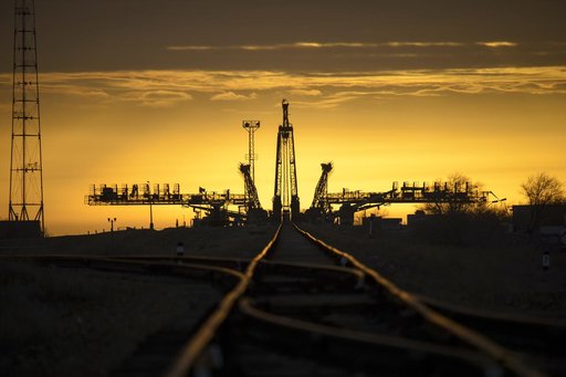 Expedition 39 Soyuz Rollout