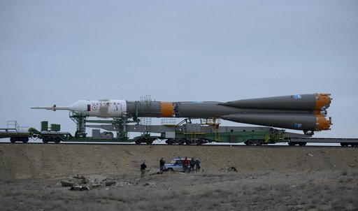 Expedition 39 Soyuz Rollout